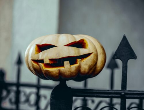 Halloween Fence Decorating Tips